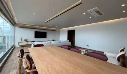 Apartamento mobiliado de 154m² à venda na Vila Nova Conceição.