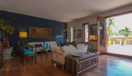 Casa à venda no Morumbi com 800m², 5 quartos e 4 vagas