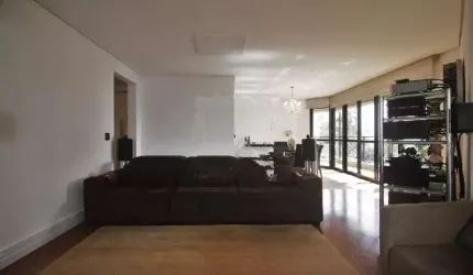 Apartamento à venda no Morumbi com 200m², 4 quartos e 4 vagas