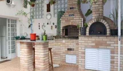 Sobrado com 3 dorms a venda por 1.400.000,00 proximo ao Shop. Morumbi