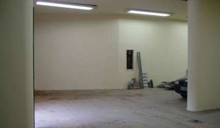 Prédio comercial à locação na Santa Cecilia.