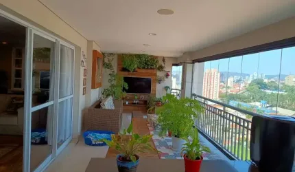Apartamento à venda com 242 m², 3 quartos, 3 suítes, 4 vagas
