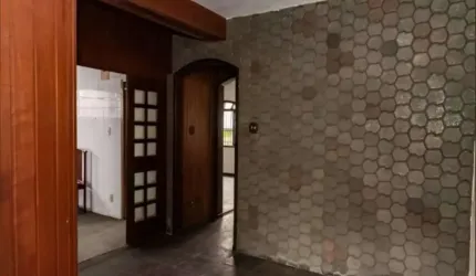 Sobrado à venda na Vila Mariana com 300m² 4 dormitórios 3 banheiros 5 vagas