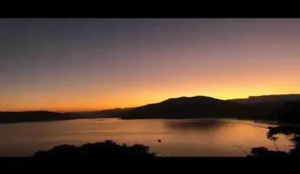 CASA DE CINEMA NA PRAIA DA ENSEADA UBATUBA COM ÁREA DE 2.400 M²