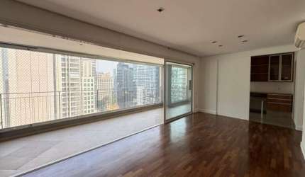 Apartamento com 3 quartos à disponivel para locação em Itaim Bibi - SP