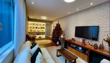 Sobrado à venda na Vila Mascote com 300m² 3 dormitórios 1 suíte 5 banheiros 2 vagas