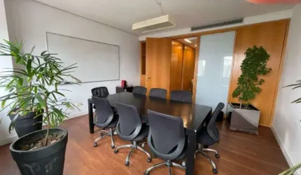 Sala Comercial à Venda em Cidade Monções
