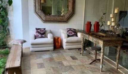 Maravilhosa Casa 340m2 com Piscina no Campo Belo