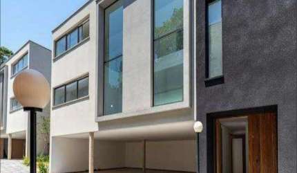 Luxuosa casa em condomínio à venda em São Paulo - SP, no Jardim Cordeiro: 4 quartos, 4 suítes, 6 banheiros, 4 vagas de garagem, 719m².
