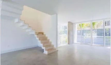 Casa com 4 dormitórios para Locaçao  425 m²