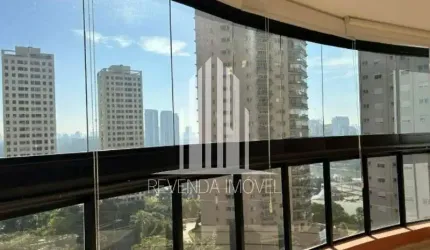 Apartamento à locaçã na Panamby com 160M2 3 suites e 4 vagas de garagem