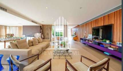 Luxuosa Cobertura no  Condomínio Villa Farnese à Venda em São Paulo-SP, Itaim Bibi: 4 Quartos, 4 Suítes, 4 Banheiros, 4 Vagas, 850m². Aproveite!