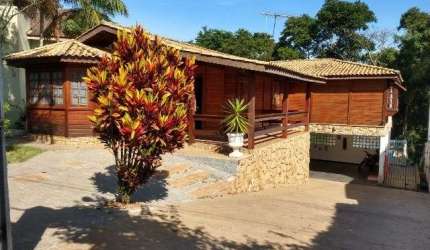 Casa 4 domr. 1 suíte 4 banheiros 4 vagas Condomínio São Fernando Residência Barueri
