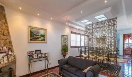 Casa de Condomínio com 4 dorms com suites à Venda, 450 m²