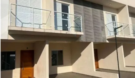 CASA EM CONDOMINIO COM DUAS SU´TES E VAGAS