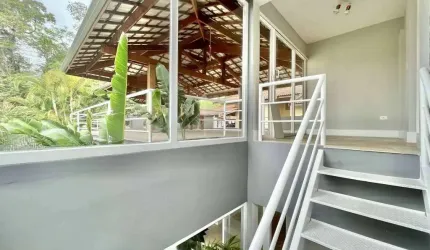 Casa em condomínio - OPORTUNIDADE! Linda, 4 suítes, condo c/ lazer!