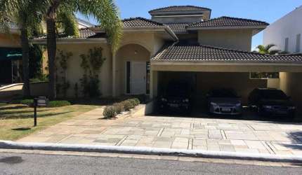 Casa a Venda no Residencial Melville - com 04 Suítes e 509,00m²