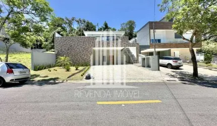 Casa térrea de alto padrão na Granja Viana, Cotia - SP: 3 suítes, elevador, 4 vagas, 321m² - Moderna e integrada, projeto de Camila Gibin!