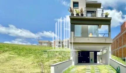Casa em Condomínio de Luxo em Cotia-SP: 3 quartos, 1 suíte, 2 banheiros, 4 vagas de garagem, 137m² de área!