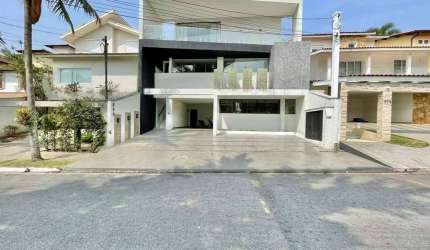Casa em Condomínio - 6sts, moderna e Integrada, gourmet, piscina, salão, home office