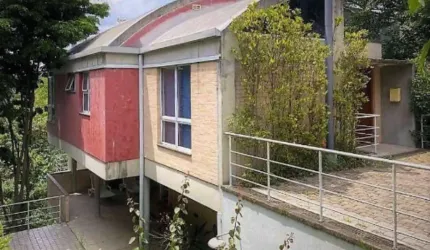 Casa em condomínio - 3d/1ste - Contemporânea. Linda Vista e espaço gourmet!