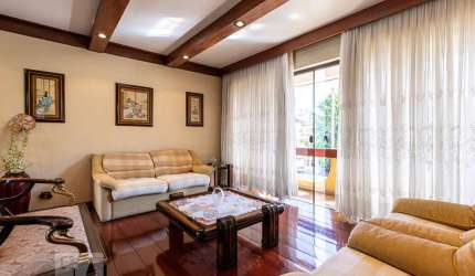 Casa à Venda - Água Fria, 4 Quartos,  323 m2