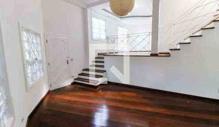 Casa à Venda - Jardim Londrina, 3 Quartos,  178 m2