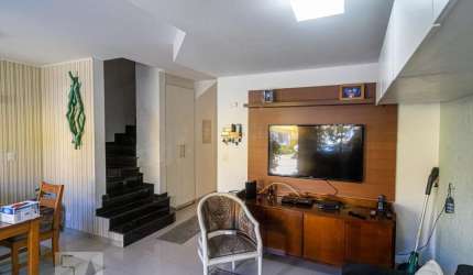 Casa à Venda - Vila Carrão, 4 Quartos,  100 m2