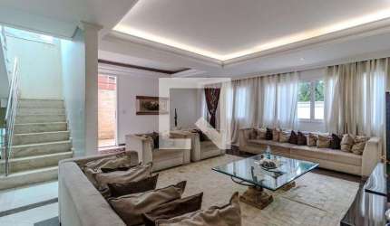 Casa à Venda - Jardim Londrina, 3 Quartos,  325 m2