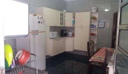 Casa com 2 dormitórios à venda, 190 m² por R$ 370.000,00 - Parque Esmeralda