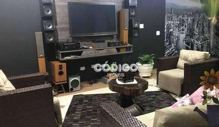 Casa sobrado com 3 dormitórios sendo 1 suíte