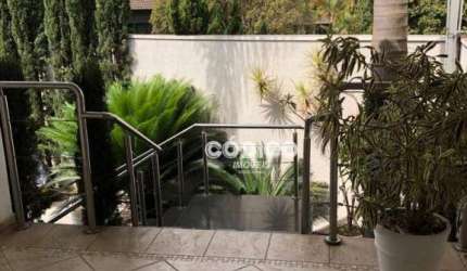 Maravilhosa casa, são 3 dormitórios, sendo 2 suítes com closet, 8 vagas, a venda por R$ 4.700.000 - Vila Rosália - Guarulhos/SP