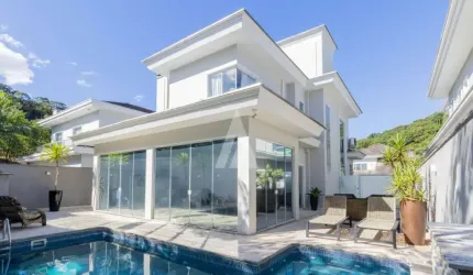 Casa em condomínio fechado com 3 quartos à venda na Rua Alceu Koehntopp, --, América, Joinville, 230 m2 por R$ 2.580.000