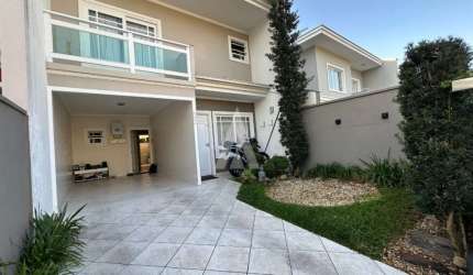 Casa com 3 quartos à venda na Rua Adolpho Ritzmann, --, Costa e Silva, Joinville, 127 m2 por R$ 890.000