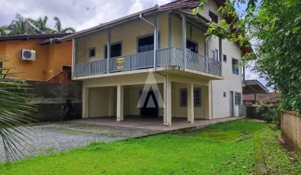 Casa com 3 quartos à venda na Hermes Kruger, --, Santa Catarina, Joinville, 230 m2 por R$ 800.000