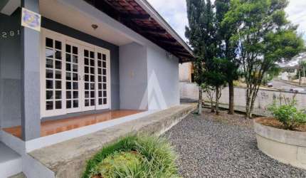 Casa com 4 quartos à venda na Rua João Adolfo Muller, --, Costa e Silva, Joinville, 243 m2 por R$ 750.000