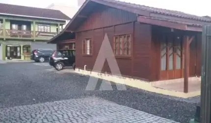 Casa com 6 quartos à venda na Rua São Miguel, --, Boa Vista, Joinville, 262 m2 por R$ 848.000