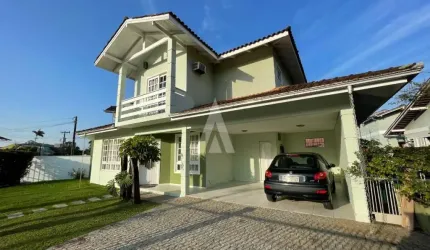 Casa em condomínio fechado com 3 quartos à venda na Rua Frederico Eick, --, Santo Antônio, Joinville, 191 m2 por R$ 1.200.000