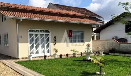 Casa com 2 quartos à venda na Rua Paulo Bernardino Braz, --, Guanabara, Joinville, 104 m2 por R$ 480.000