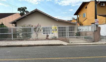 Casa com 3 quartos à venda na Rua Rezende, --, Bom Retiro, Joinville, 155 m2 por R$ 690.000