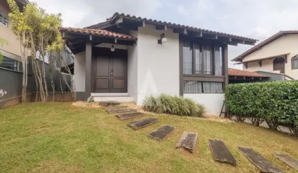 Casa com 3 quartos à venda na Rua Barriga Verde, --, Bom Retiro, Joinville, 229 m2 por R$ 1.300.000