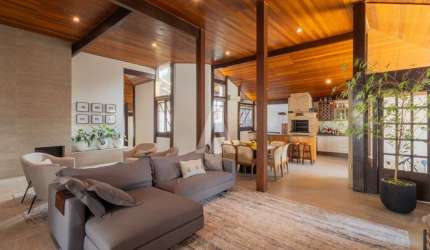 Casa com 3 quartos à venda na Rua São Carlos, --, Saguaçu, Joinville, 311 m2 por R$ 1.999.000