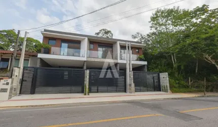 Casa com 3 quartos à venda na Rua Paraíba, --, Anita Garibaldi, Joinville, 205 m2 por R$ 1.535.000