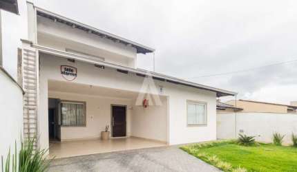 Casa com 3 quartos à venda na Ayrton Senna, --, Adhemar Garcia, Joinville, 170 m2 por R$ 750.000