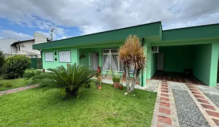 Casa com 4 quartos à venda na Avenida Doutor Nereu Ramos, --, Centro, São Francisco do Sul, 123 m2 por R$ 550.000