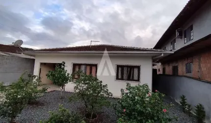 Casa com 4 quartos à venda na José de Oliveira, --, Jardim Sofia, Joinville, 175 m2 por R$ 385.000