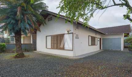 Casa com 4 quartos à venda na Araguaia, --, Guanabara, Joinville, 145 m2 por R$ 432.000