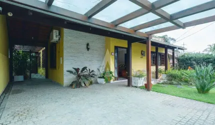 Casa com 3 quartos à venda na Dilmar Penski, --, Glória, Joinville, 300 m2 por R$ 990.000