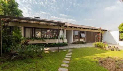 Casa com 4 quartos à venda na Rua Jaraguá, --, América, Joinville, 315 m2 por R$ 3.300.000