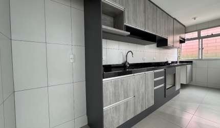 Apartamento 2 quartos no térreo pra aluguel no Pinheirinho